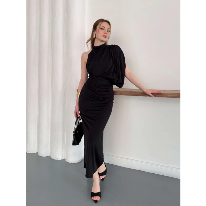 Tek Omuz Kol Detaylı Büzgü Elbise Siyah