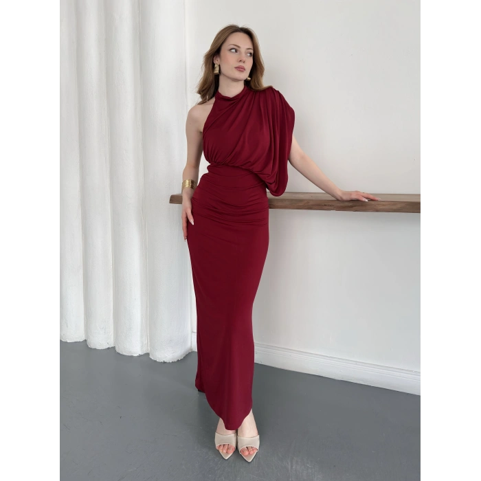 Tek Omuz Kol Detaylı Büzgü Elbise Bordo