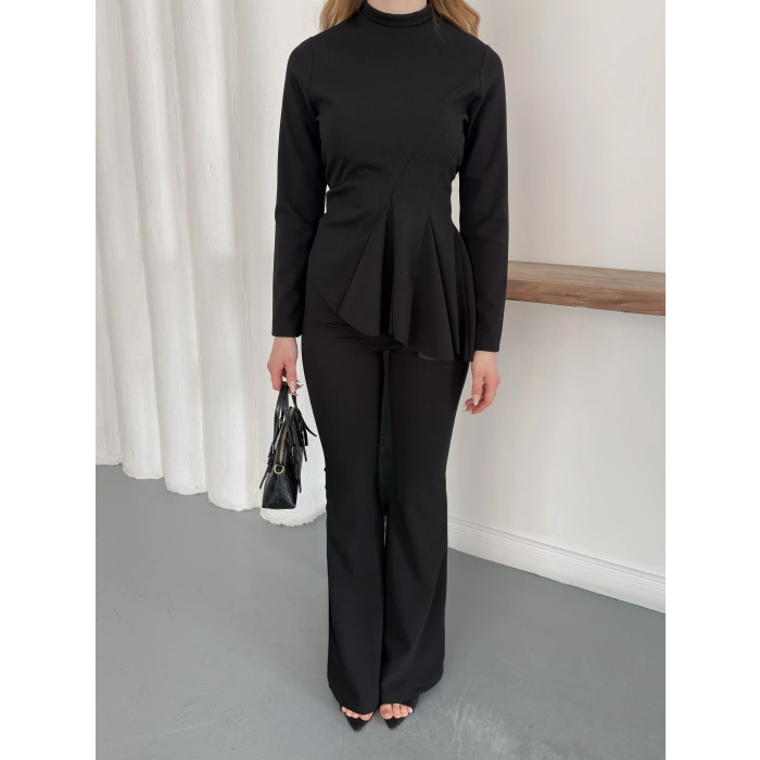 Yan Pileli İki Pantolonlu Takım Siyah