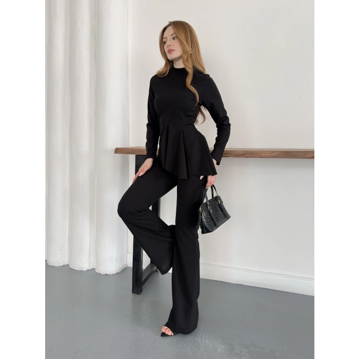 Yan Pileli İki Pantolonlu Takım Siyah