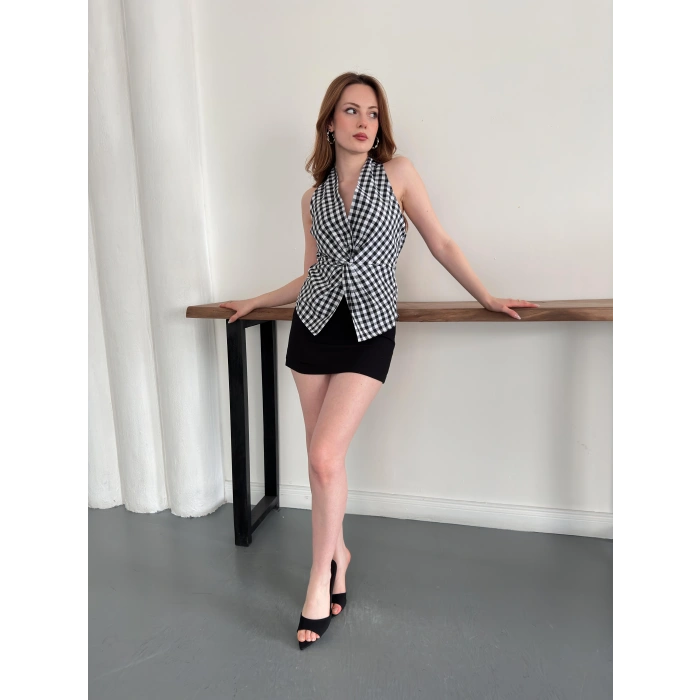 Kazayağı Desenli Sıfır Kol Bluz Siyah