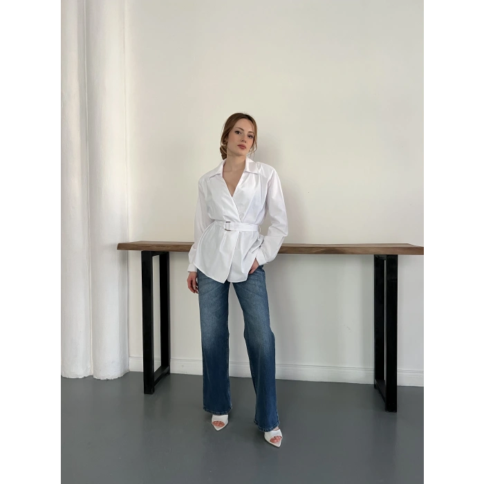 Kemer Detaylı Poplin Gömlek Beyaz