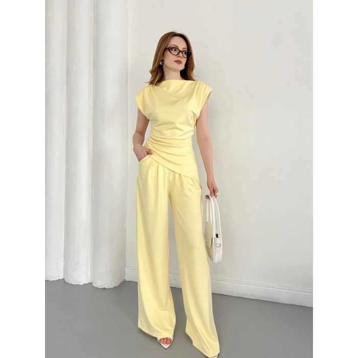 Omuz Vatkalı Asimetrik Kesim Takım Sarı