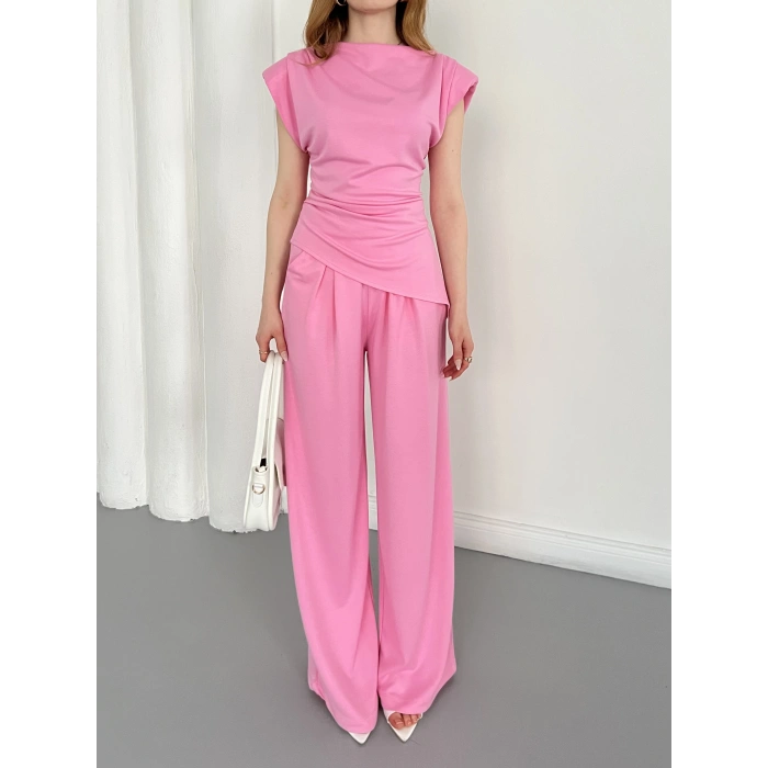 Omuz Vatkalı Asimetrik Kesim Takım Pembe