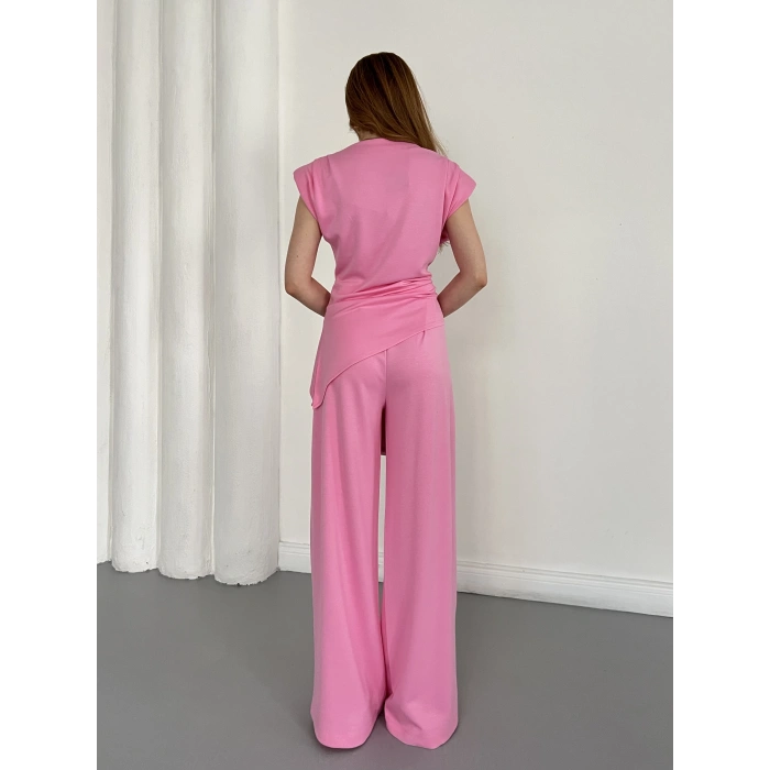 Omuz Vatkalı Asimetrik Kesim Takım Pembe