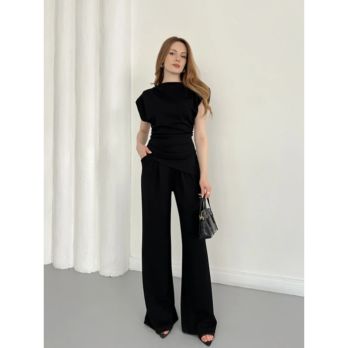 Omuz Vatkalı Asimetrik Kesim Takım Siyah