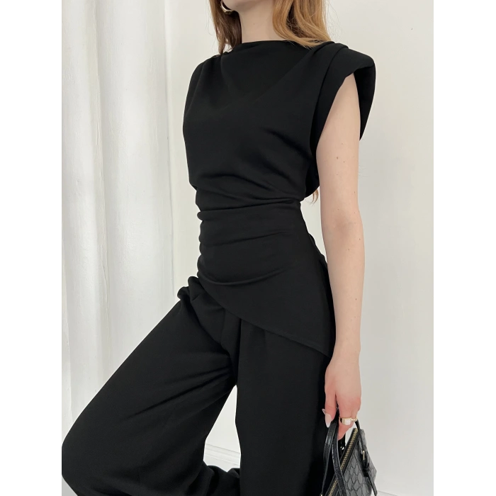 Omuz Vatkalı Asimetrik Kesim Takım Siyah