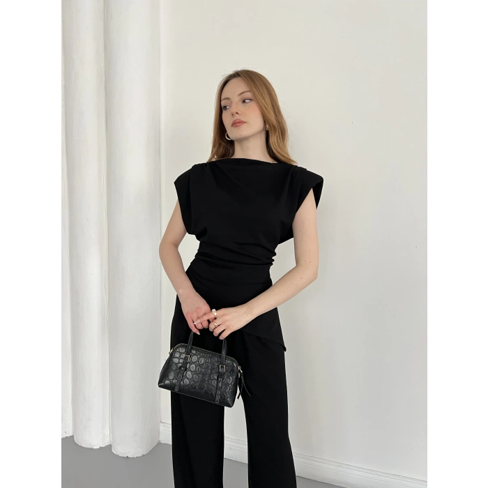 Omuz Vatkalı Asimetrik Kesim Takım Siyah