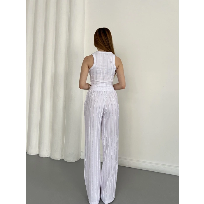 Gofre Kumaş Ters Dikiş Halter Yaka Takım Beyaz