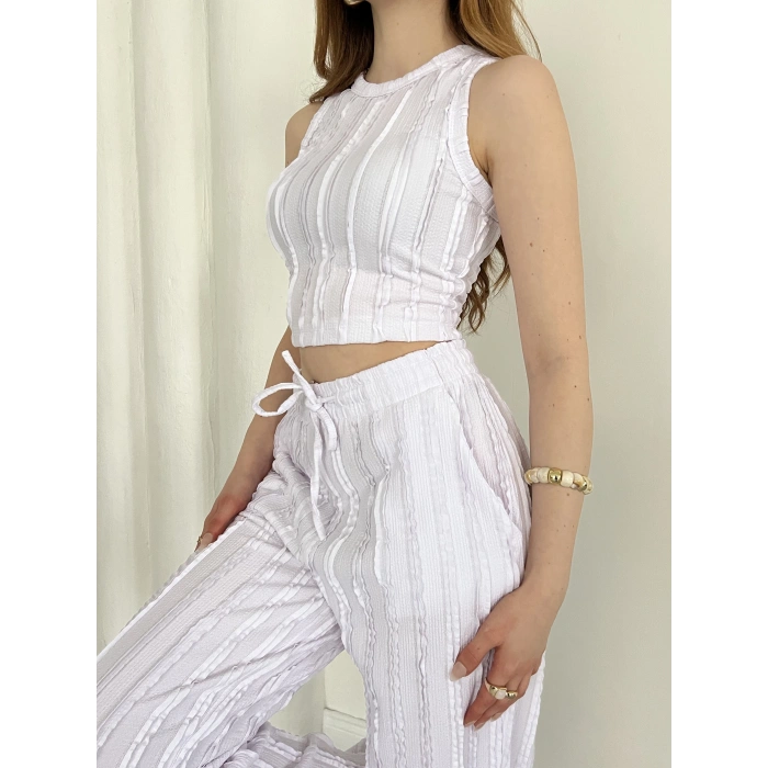 Gofre Kumaş Ters Dikiş Halter Yaka Takım Beyaz
