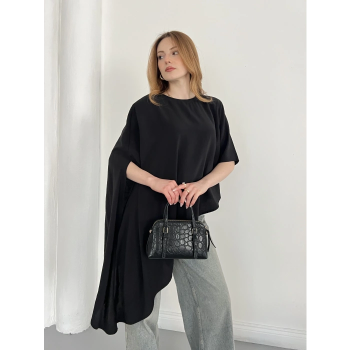 Asimetrik Kesim Vatkalı Tasarım Bluz Siyah