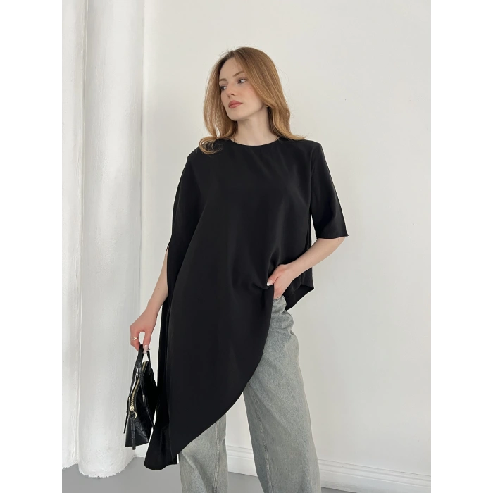 Asimetrik Kesim Vatkalı Tasarım Bluz Siyah