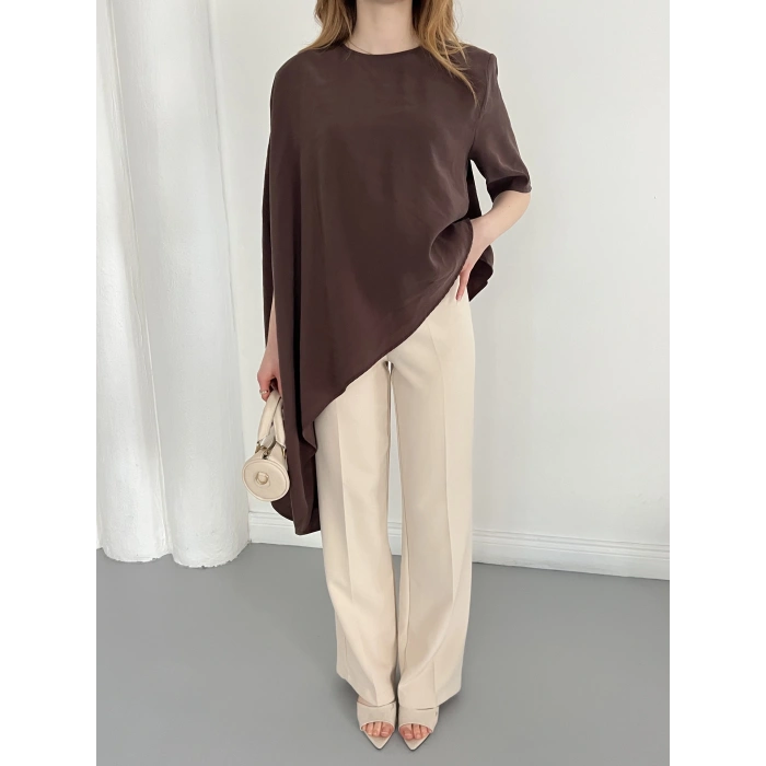 Asimetrik Kesim Vatkalı Tasarım Bluz Kahve