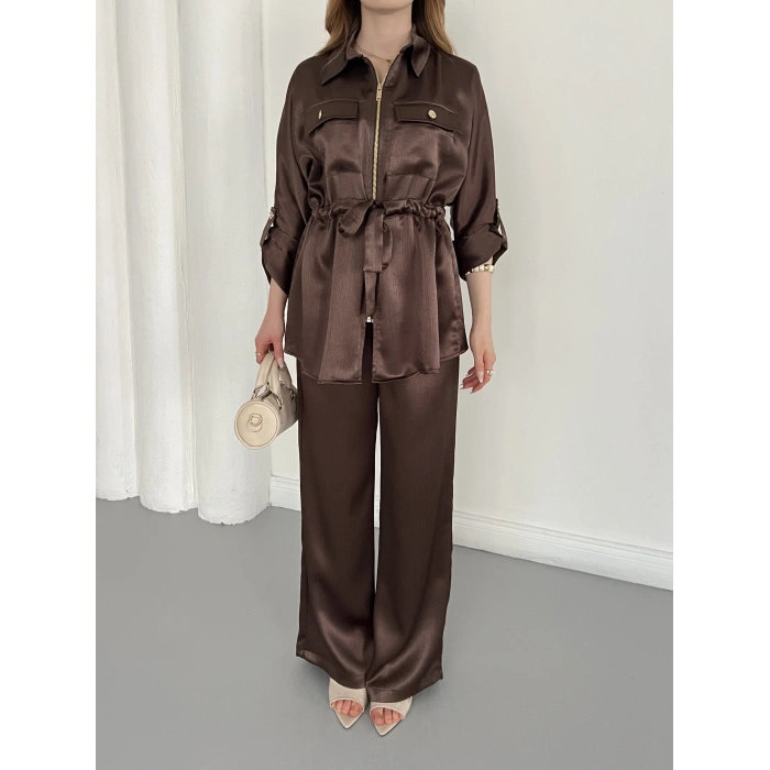 Belden Bağlama Detaylı Fermuarlı Saten Takım Kahve