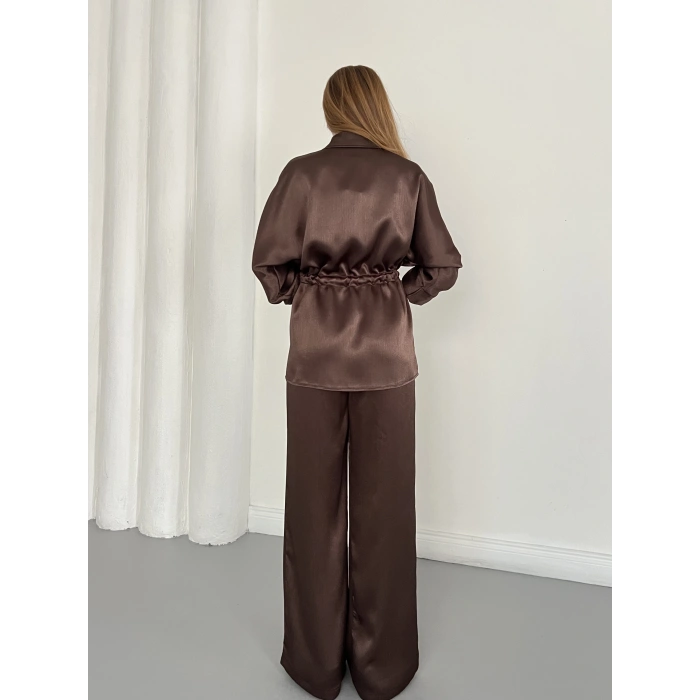 Belden Bağlama Detaylı Fermuarlı Saten Takım Kahve