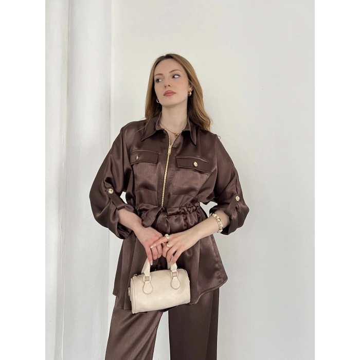 Belden Bağlama Detaylı Fermuarlı Saten Takım Kahve