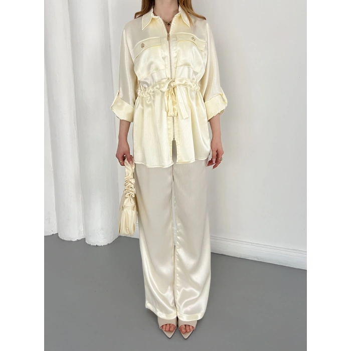 Belden Bağlama Detaylı Fermuarlı Saten Takım Tereyağ Sarısı