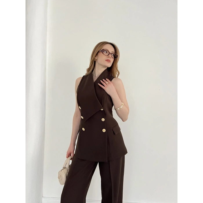 Gold Düğmeli Yelekli Pantolon Takım Kahve