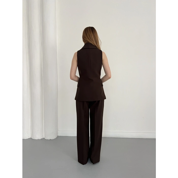 Gold Düğmeli Yelekli Pantolon Takım Kahve
