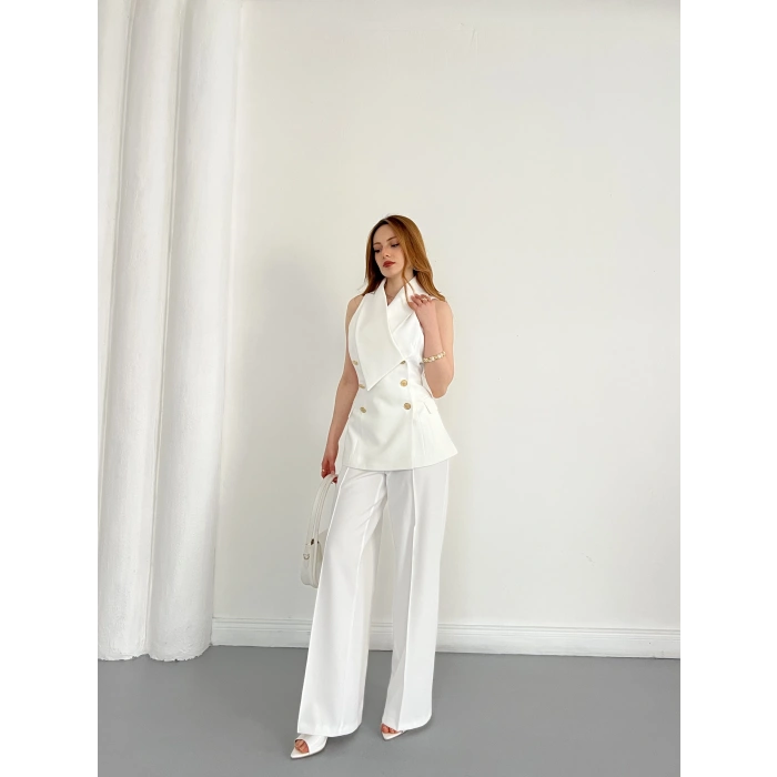 Gold Düğmeli Yelekli Pantolon Takım Beyaz