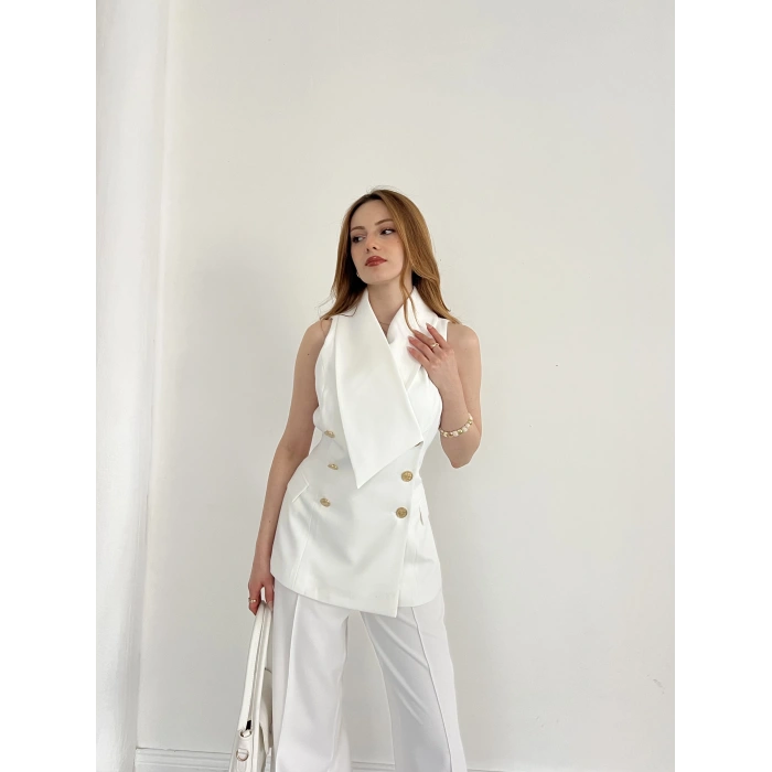 Gold Düğmeli Yelekli Pantolon Takım Beyaz