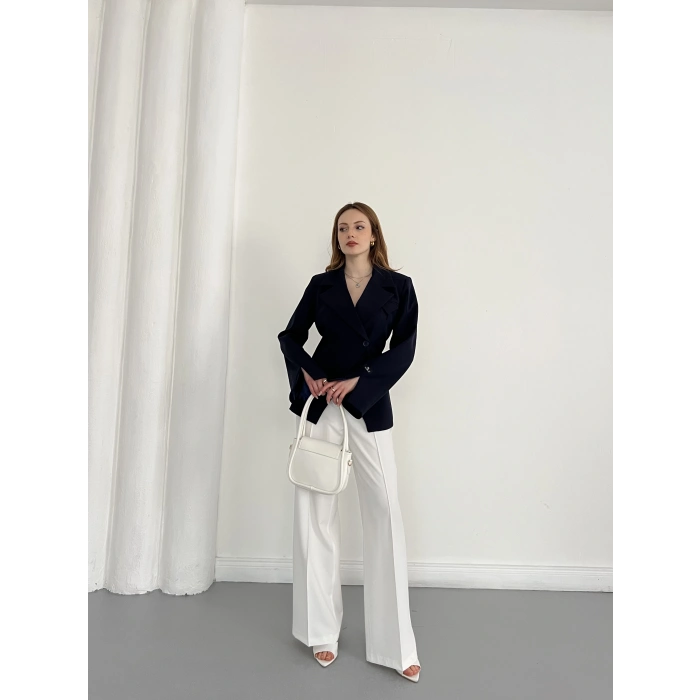 Kruvaze Yaka Tek Düğme Detaylı Tasarım Ceket Lacivert