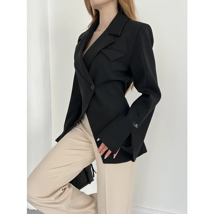 Kruvaze Yaka Tek Düğme Detaylı Tasarım Ceket Siyah
