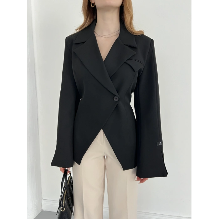 Kruvaze Yaka Tek Düğme Detaylı Tasarım Ceket Siyah