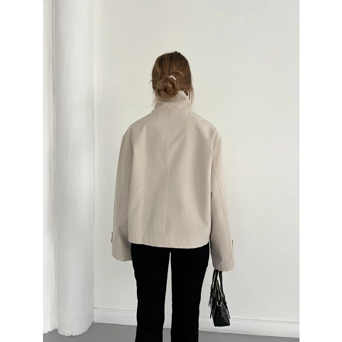 Dik Yaka Düğme Detaylı Trenckot Bej
