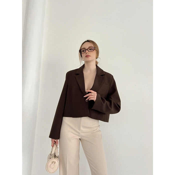 Kruvaze Yaka Tek Düğme Detay Crop Ceket Kahve