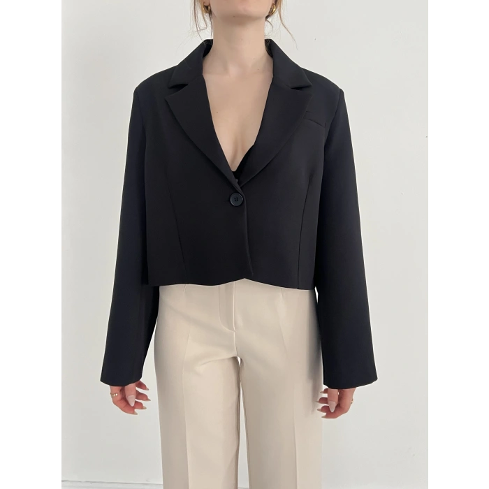 Kruvaze Yaka Tek Düğme Detay Crop Ceket Siyah