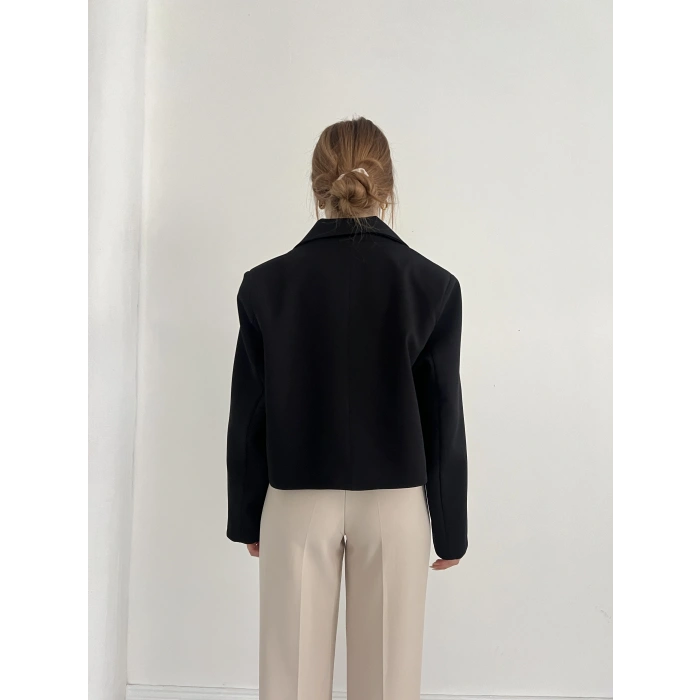 Kruvaze Yaka Tek Düğme Detay Crop Ceket Siyah