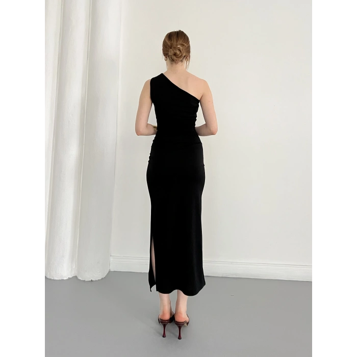 Tek Omuz Büzgü Detaylı Yırmaçlı Sandy Elbise Siyah