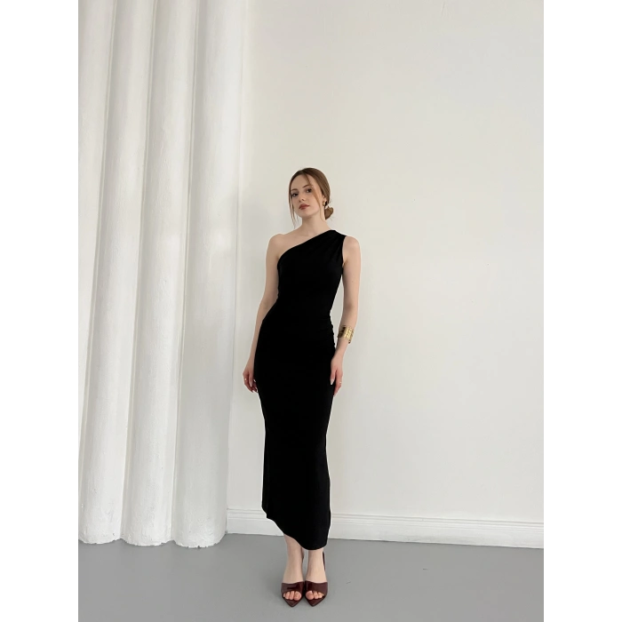 Tek Omuz Büzgü Detaylı Yırmaçlı Sandy Elbise Siyah