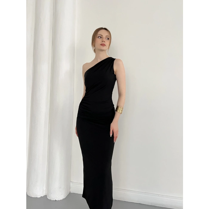 Tek Omuz Büzgü Detaylı Yırmaçlı Sandy Elbise Siyah