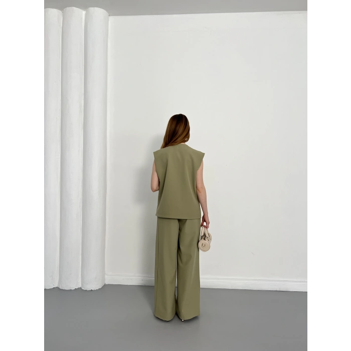 Gold Düğme Detaylı Tasarım Yelekli Takım Haki