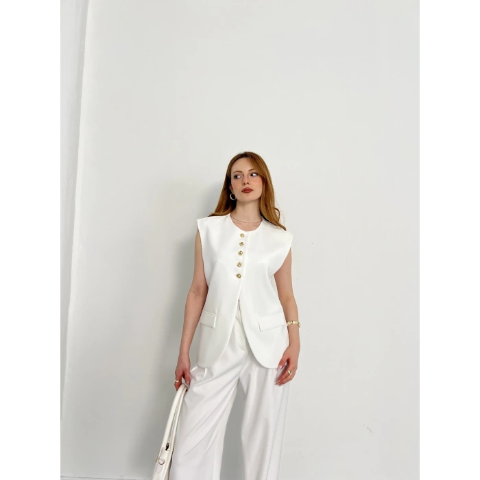 Gold Düğme Detaylı Tasarım Yelekli Takım Beyaz