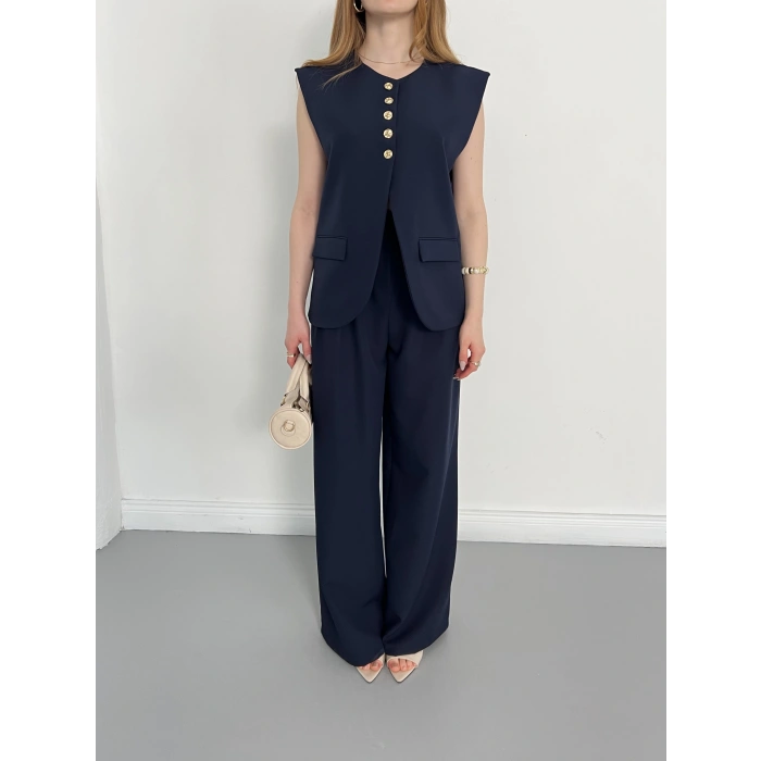 Gold Düğme Detaylı Tasarım Yelekli Takım Lacivert