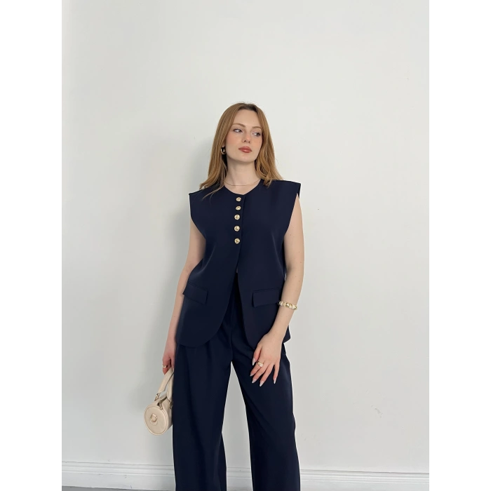 Gold Düğme Detaylı Tasarım Yelekli Takım Lacivert