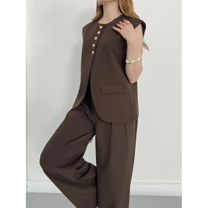 Gold Düğme Detaylı Tasarım Yelekli Takım Kahve