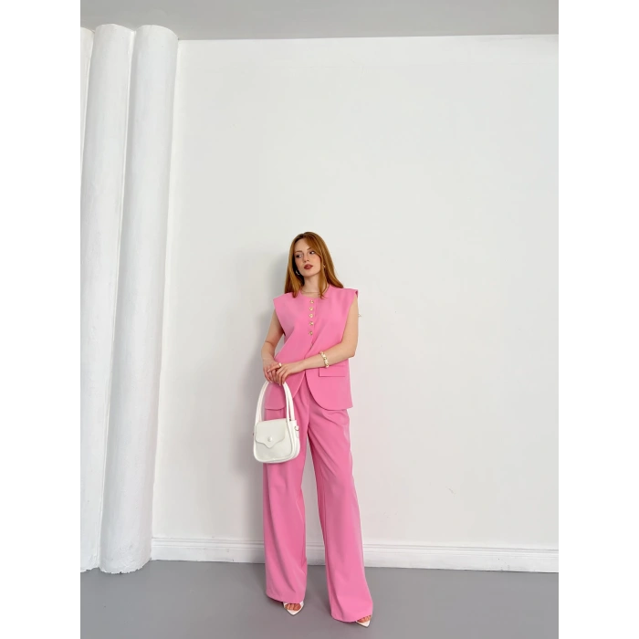 Gold Düğme Detaylı Tasarım Yelekli Takım Pembe