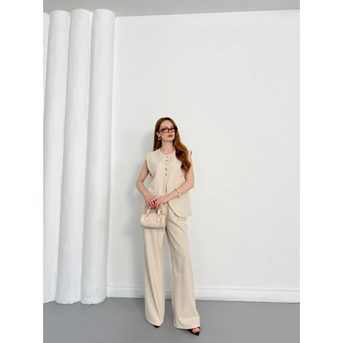 Gold Düğme Detaylı Tasarım Yelekli Takım Bej