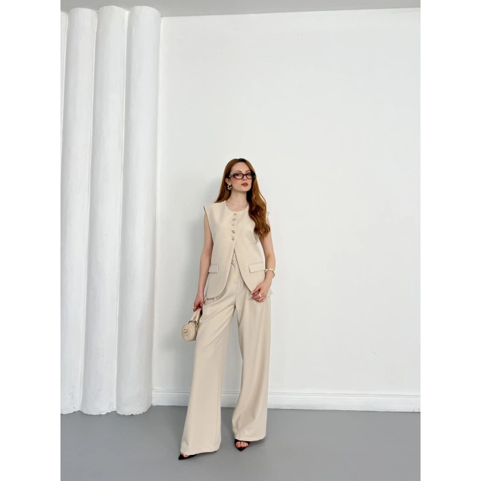 Gold Düğme Detaylı Tasarım Yelekli Takım Bej