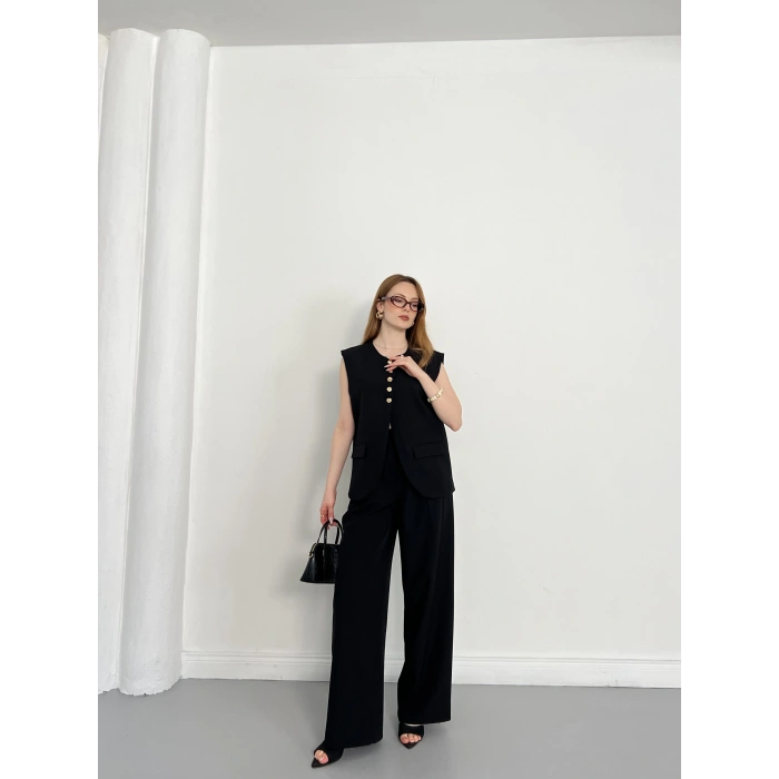 Gold Düğme Detaylı Tasarım Yelekli Takım Siyah