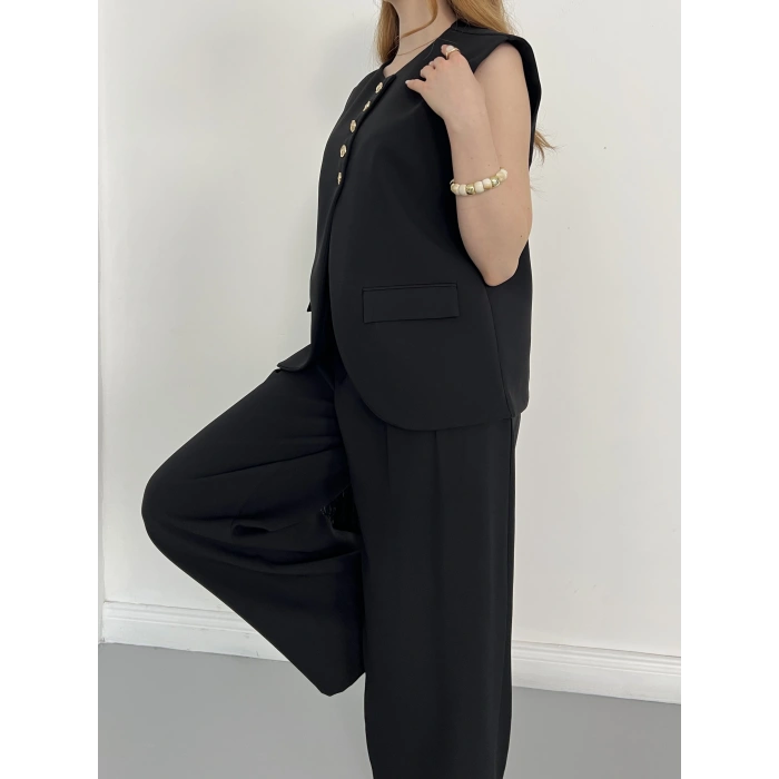 Gold Düğme Detaylı Tasarım Yelekli Takım Siyah