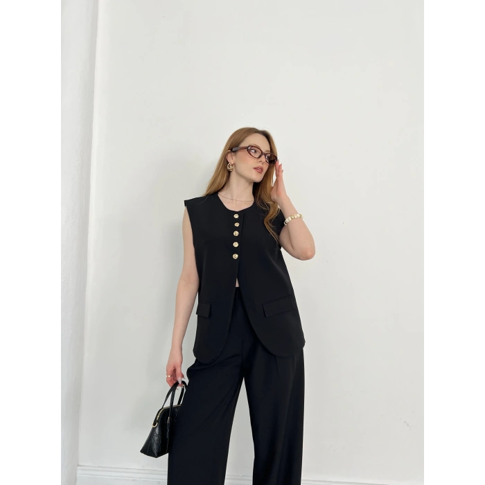 Gold Düğme Detaylı Tasarım Yelekli Takım Siyah