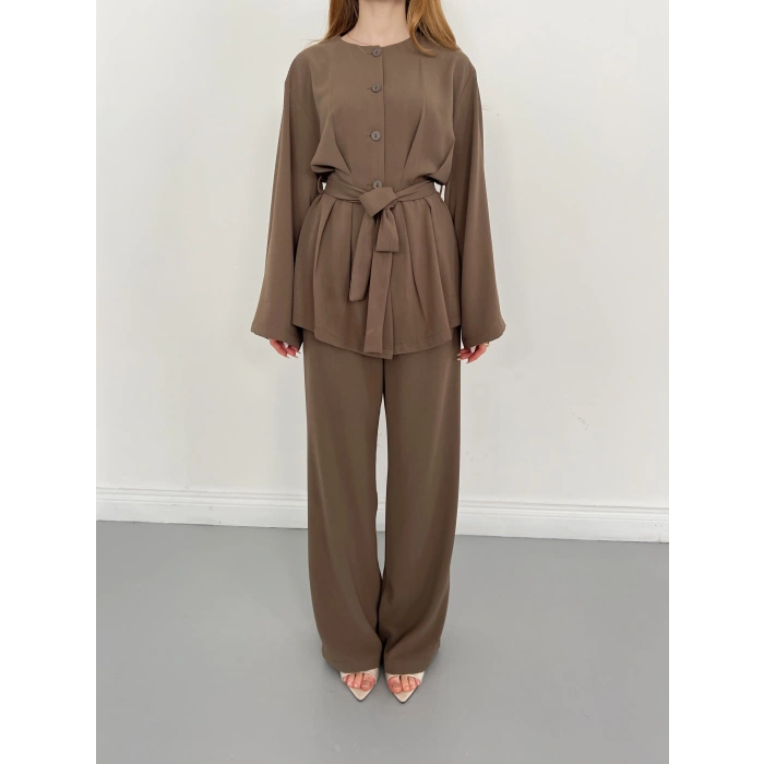Düğme Detaylı Bel Kuşaklı İspanyol Kol Takım Kahve