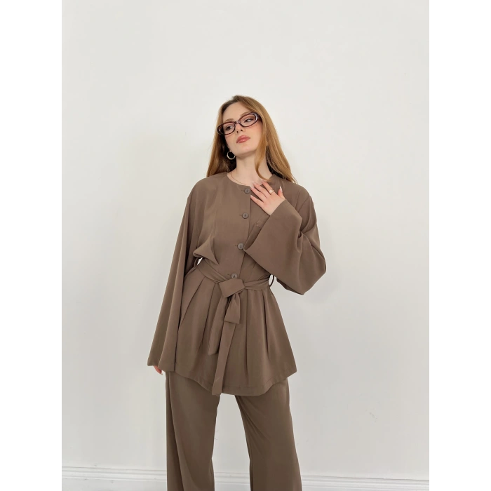 Düğme Detaylı Bel Kuşaklı İspanyol Kol Takım Kahve