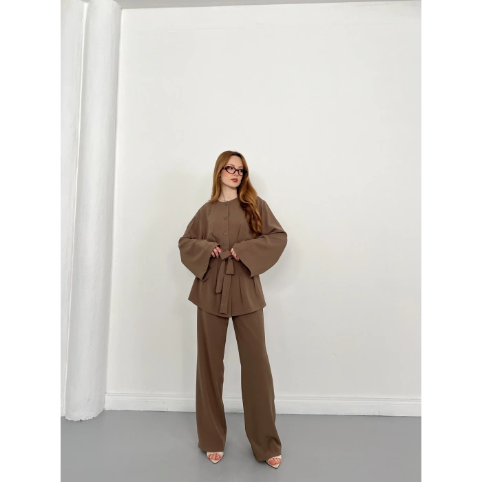 Düğme Detaylı Bel Kuşaklı İspanyol Kol Takım Kahve