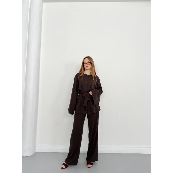 Düğme Detaylı Bel Kuşaklı İspanyol Kol Takım Acı Kahve